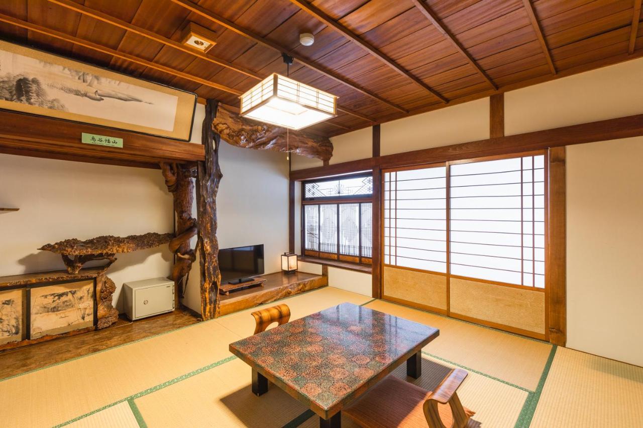 Tsuta Onsen Ryokan โทวาดะ ภายนอก รูปภาพ