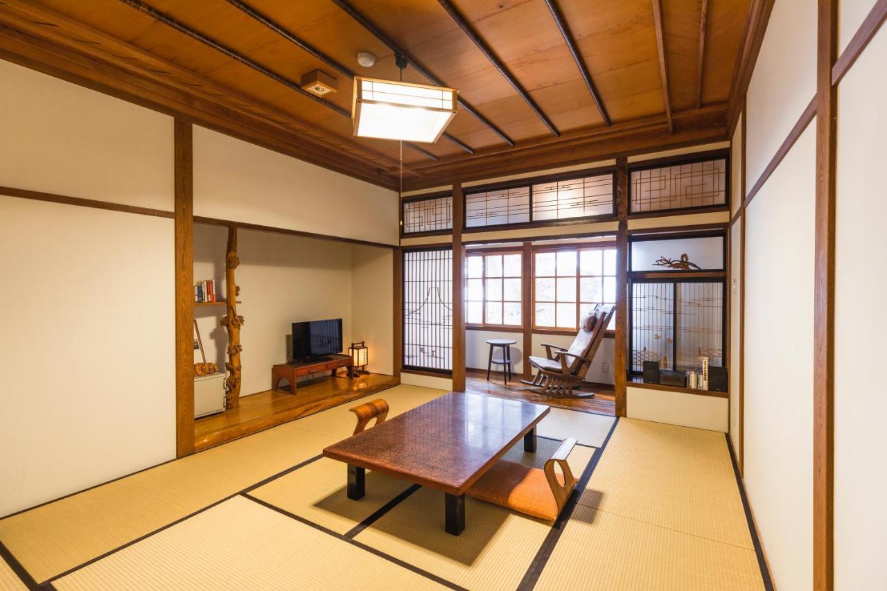 Tsuta Onsen Ryokan โทวาดะ ภายนอก รูปภาพ