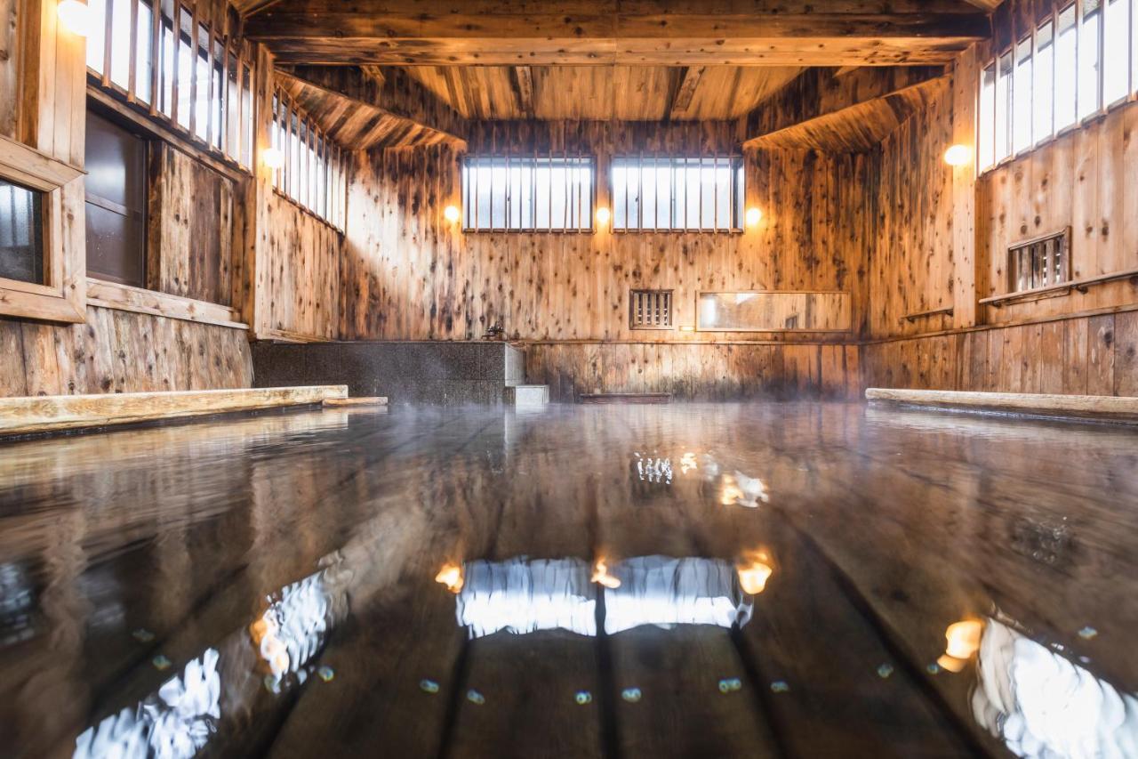 Tsuta Onsen Ryokan โทวาดะ ภายนอก รูปภาพ