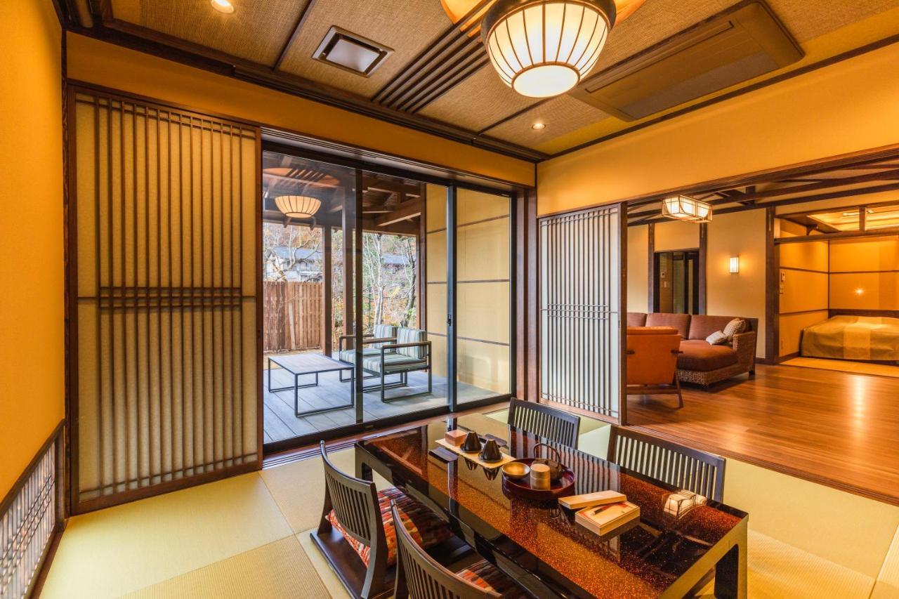 Tsuta Onsen Ryokan โทวาดะ ภายนอก รูปภาพ